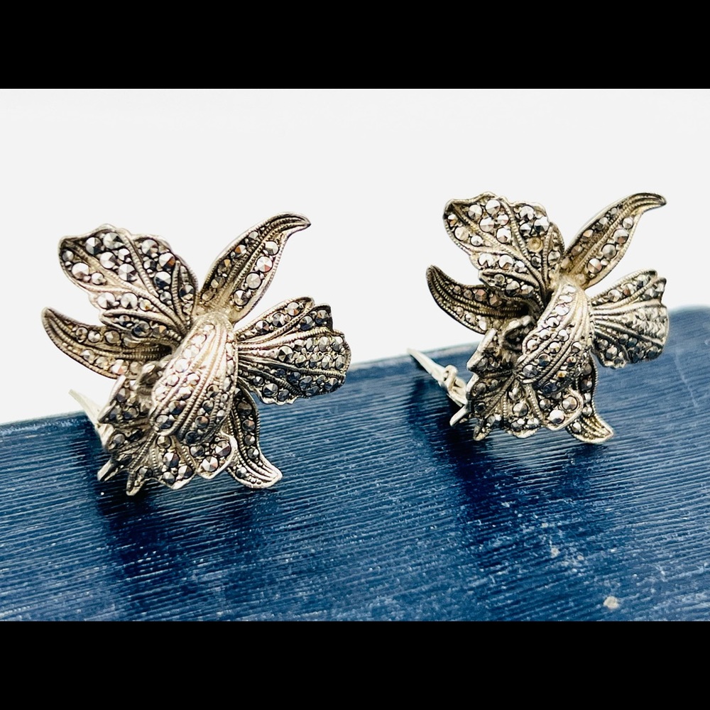 Vintage silver clip on marcasite paved iris floral earrings exquisite - Picture 11 of 14